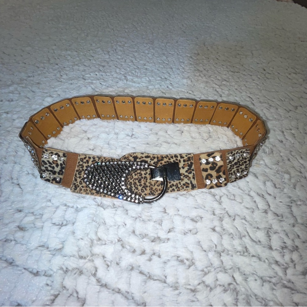Bougie Rhinestone stretchy belt fits like a medium